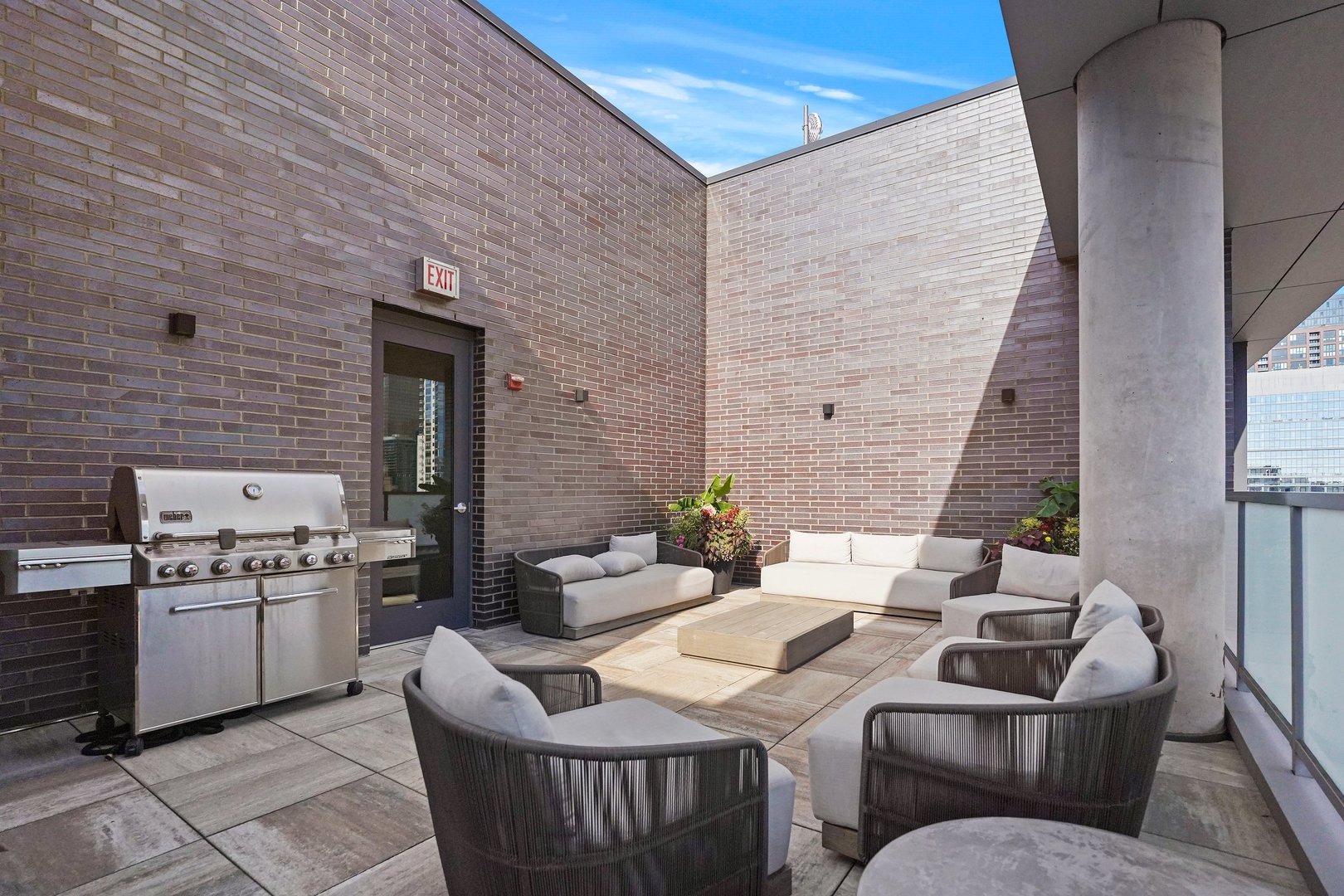 360 West Erie Street, Unit 5A Chicago, IL 60654 - Photo 27 of 32