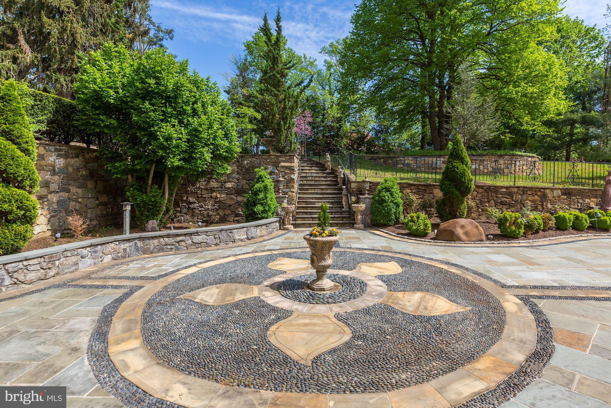 9511 River Road Potomac, MD 20854 - Photo 41 of 48 Custom Hardscaping