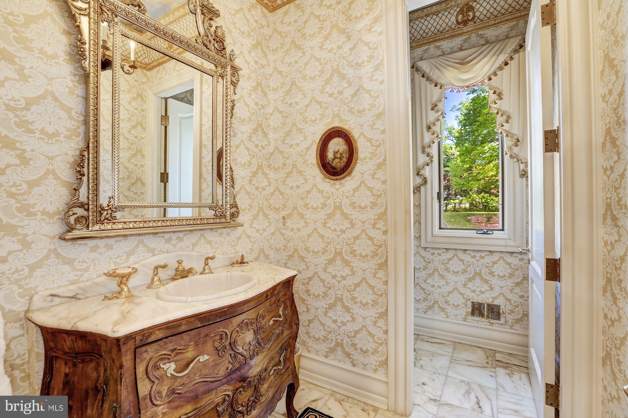 9511 River Road Potomac, MD 20854 - Photo 8 of 48 Powder Room
