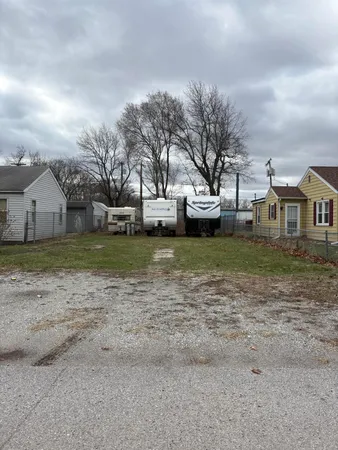 $6,000 | 1627 West 40th Avenue, Gary, IN 46408