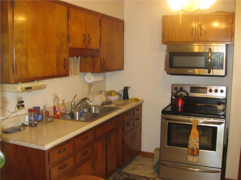 2733 Old Rte 18 Wampum, PA 16157 - Photo 4 of 17 Stainless electric range