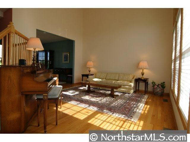 4120 Lakeridge Road Chanhassen, MN 55331 - Photo 4 of 10 Gallery Image 4