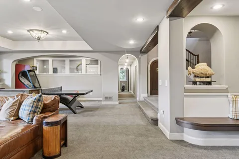 $3,600,000 | 425 Carpenters Point, Wayzata, MN 55391