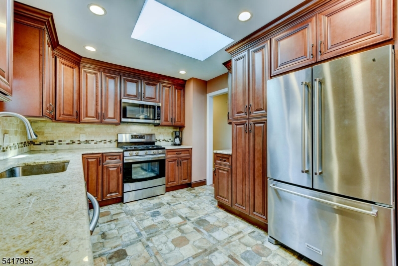 358 Conklintown Road Ringwood, NJ 07456 - Photo 13 of 37