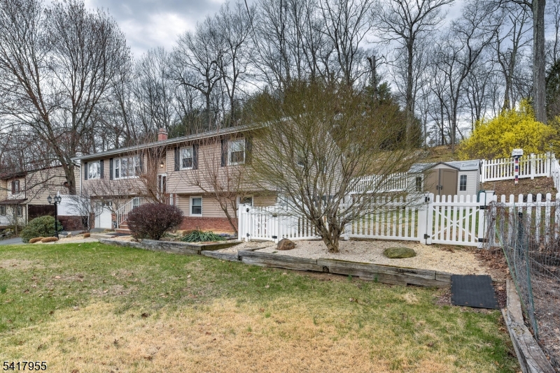 358 Conklintown Road Ringwood, NJ 07456 - Photo 2 of 37