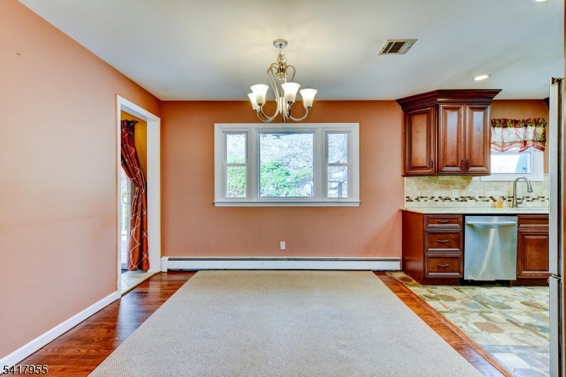 358 Conklintown Road Ringwood, NJ 07456 - Photo 10 of 37