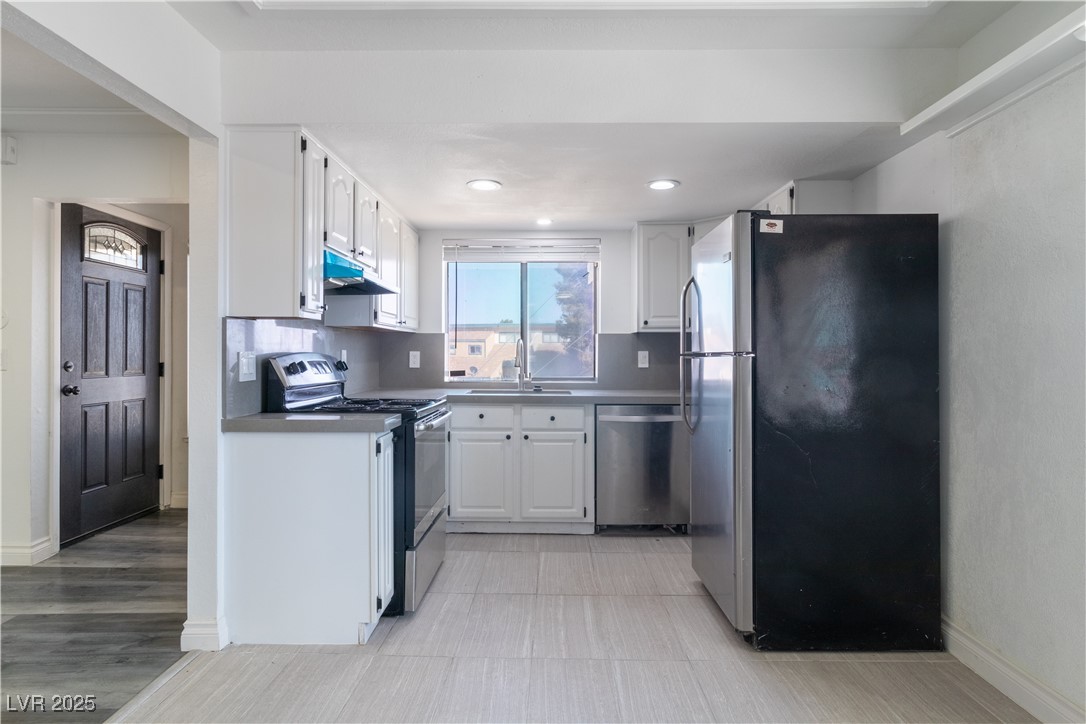 2200 Venus Avenue, Unit C North Las Vegas, NV 89030 - Photo 11 of 19