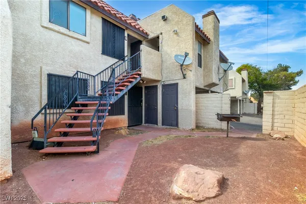 $1,200 | 2200 Venus Avenue, Unit C, North Las Vegas, NV 89030