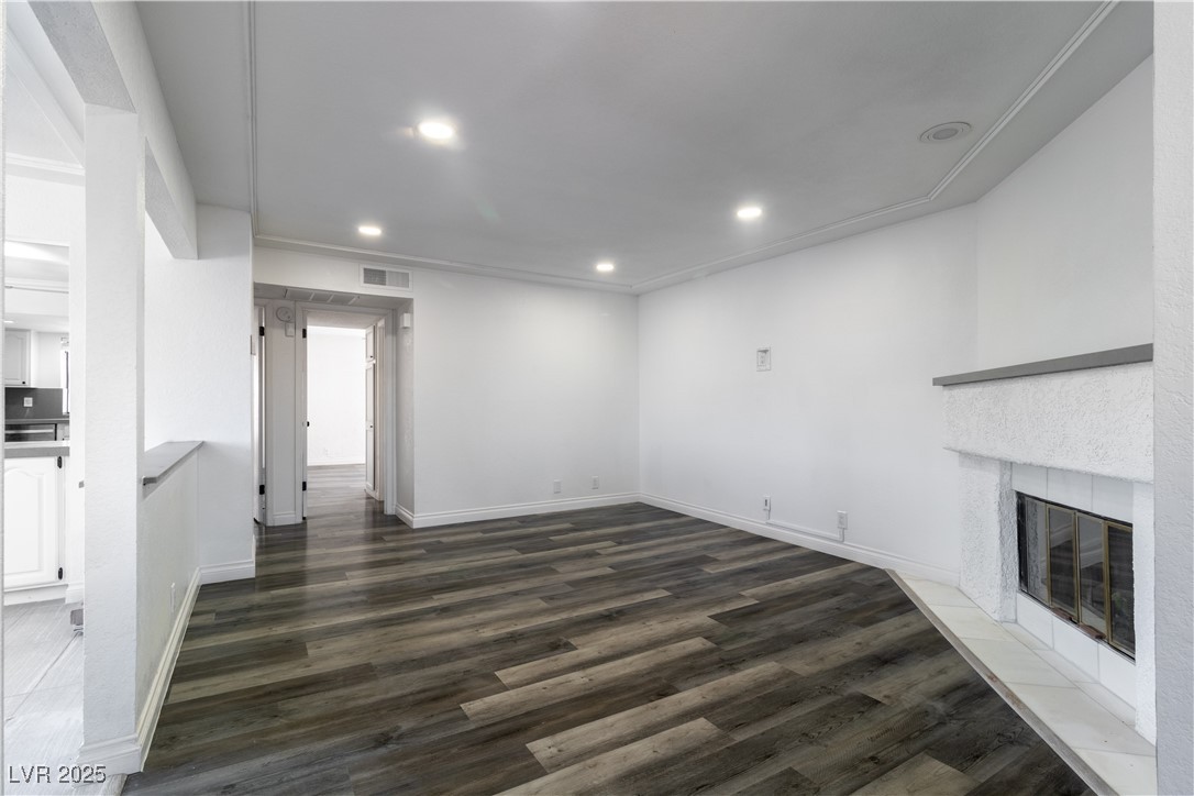 2200 Venus Avenue, Unit C North Las Vegas, NV 89030 - Photo 4 of 19