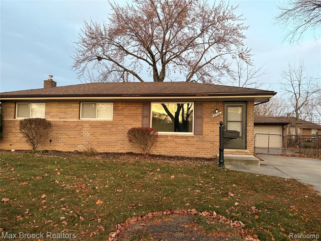 32246 Oakview Drive Warren, MI 48092 - Photo 1 of 7