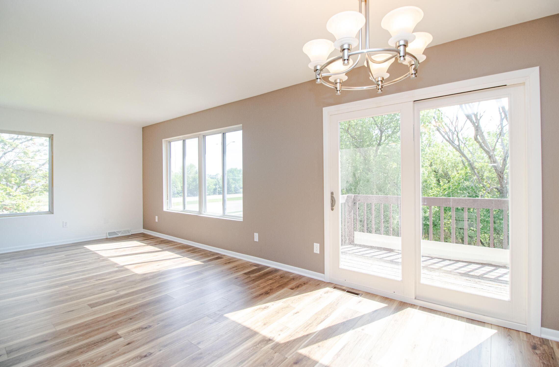 1410 South River Road New Berlin, WI 53151 - Photo 15 of 41 Dinette and Living Room