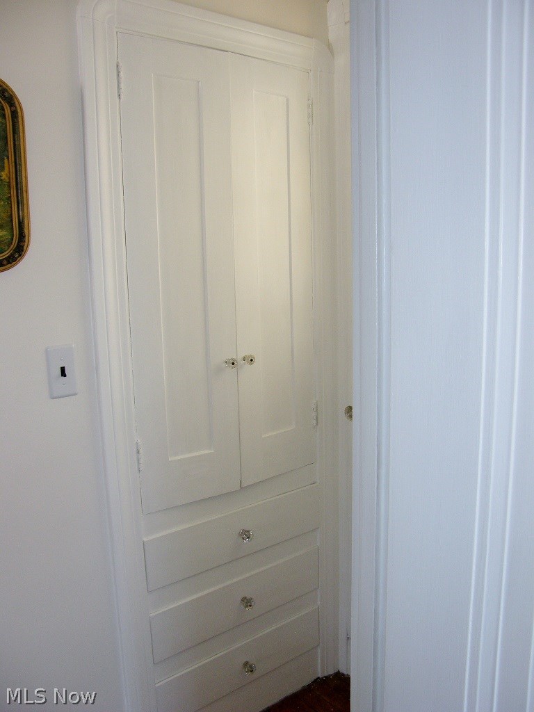 3674 Woodridge Road Cleveland, OH 44121 - Photo 14 of 23 Gallery Image 14