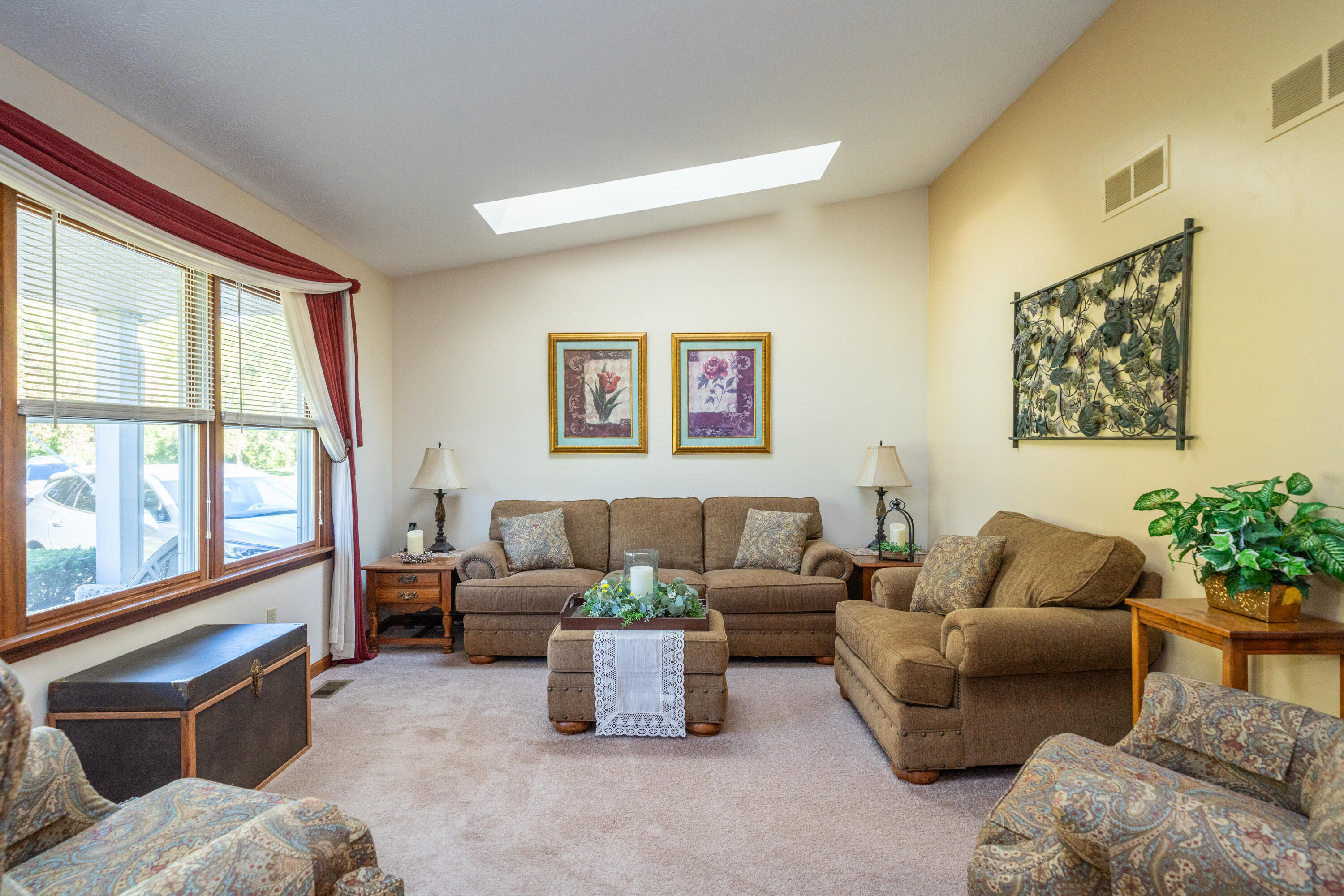 1190 Jackson Road Vandalia, OH 45377 - Photo 2 of 56