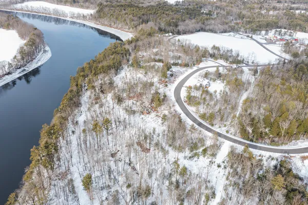 $99,900 | 9 Commons Drive, Lewiston, ME 04240