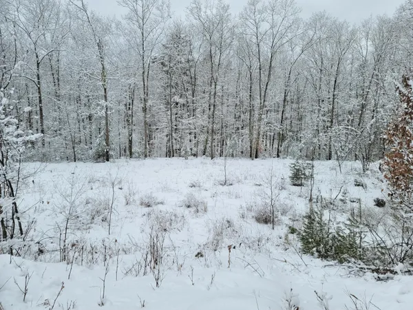 $99,900 | 9 Commons Drive, Lewiston, ME 04240