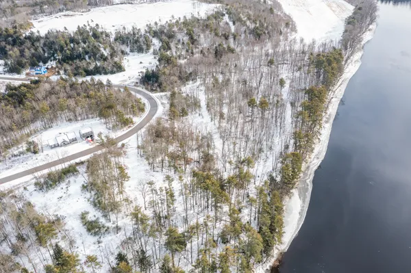 $99,900 | 9 Commons Drive, Lewiston, ME 04240