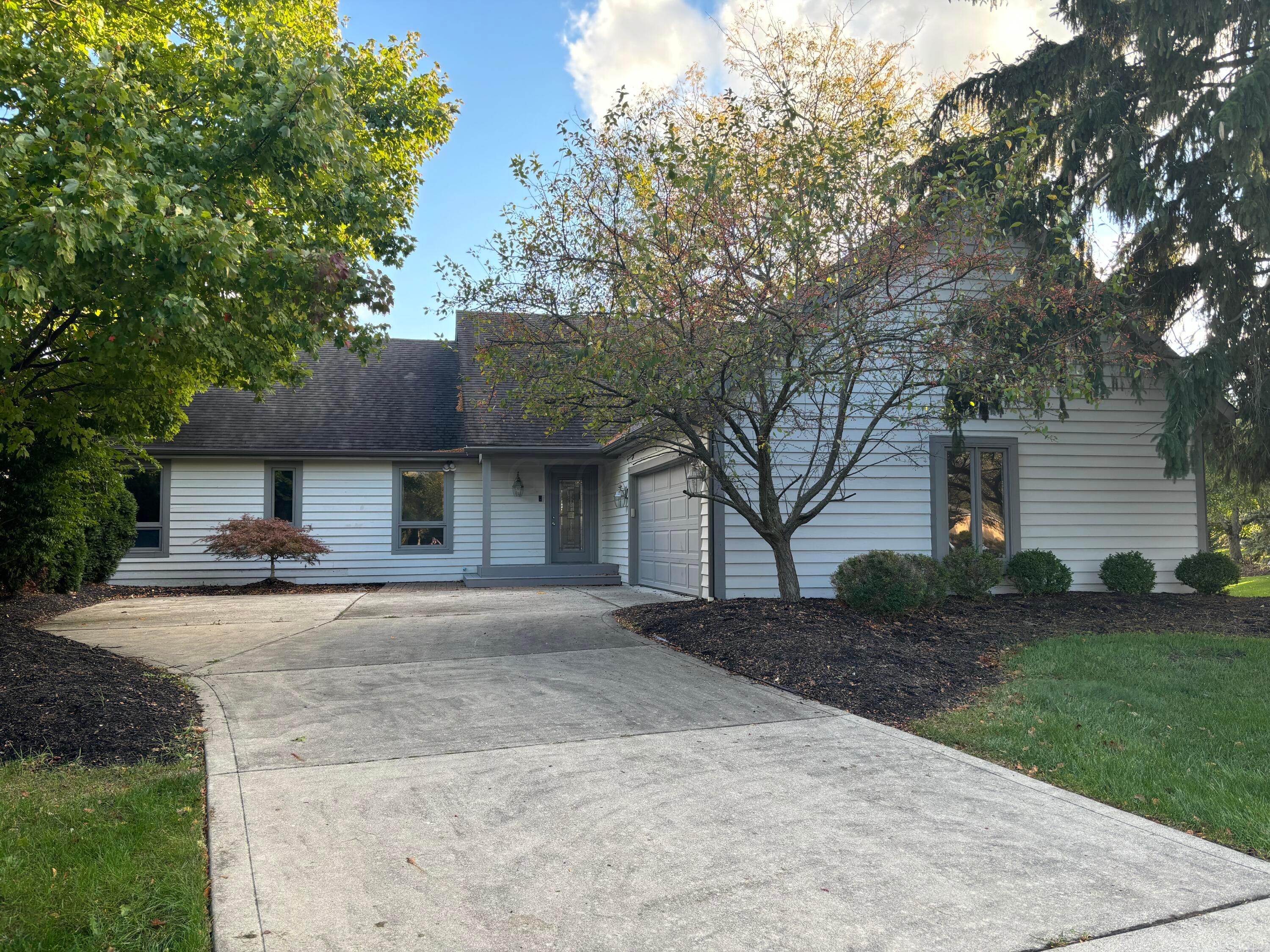 6560 Rothbury Court Dublin, OH 43017 - Photo 2 of 39 IMG_0537