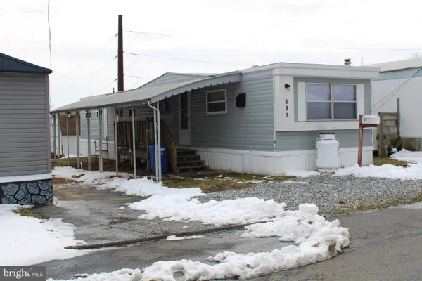 $54,200 | 4300 West 9th Street, Unit 101, Marcus Hook, PA 19061