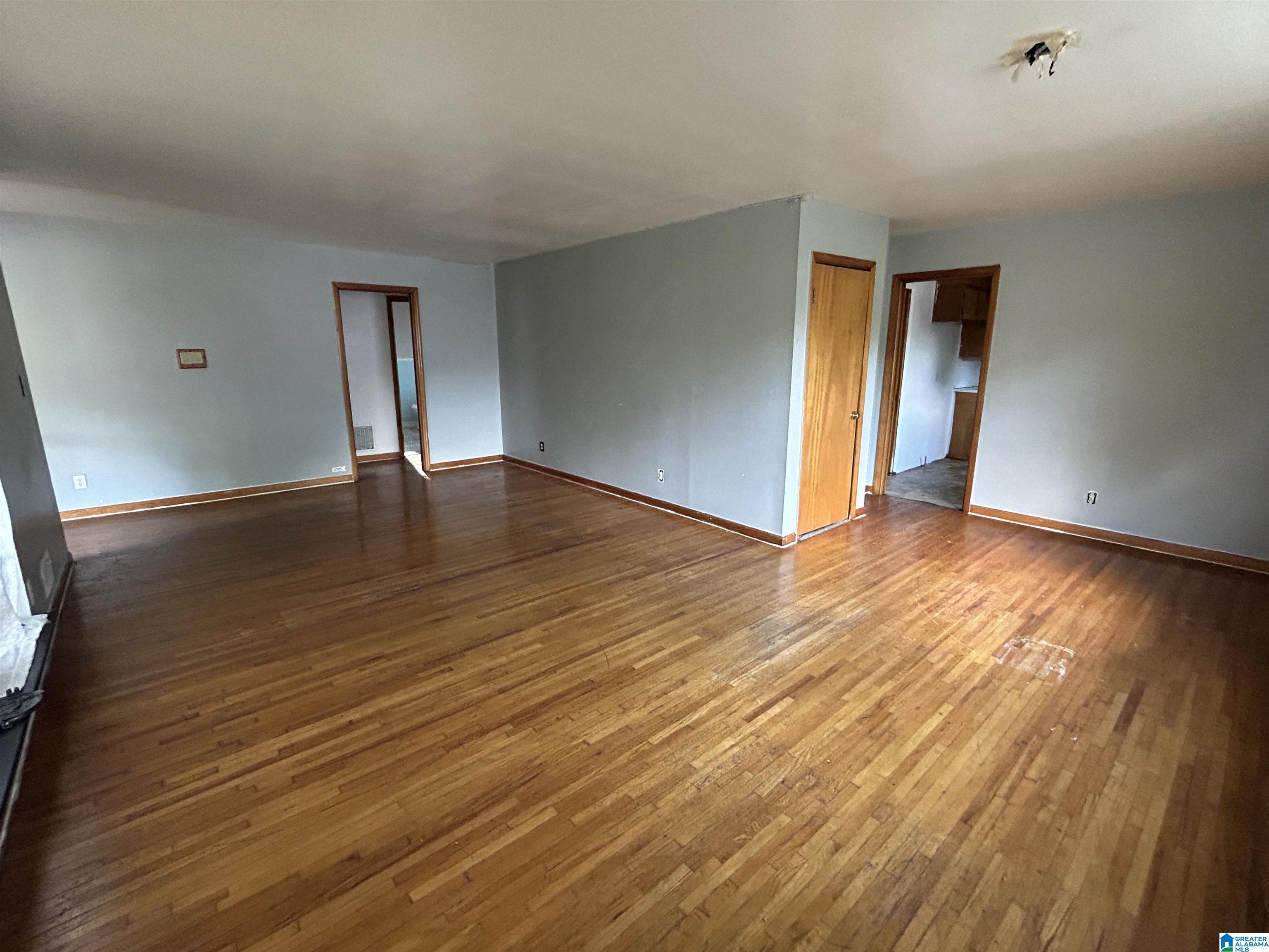 300 16th Avenue Southwest Birmingham, AL 35211 - Photo 7 of 24