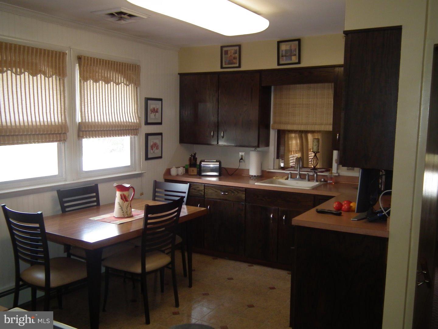 529 Nicholson Road Gloucester City, NJ 08030 - Photo 4 of 22 Kitchen