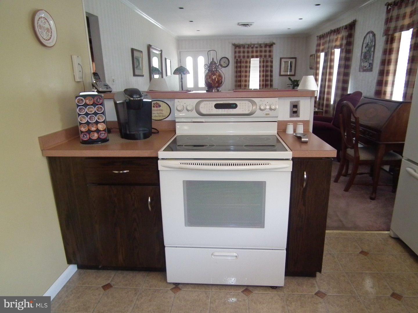 529 Nicholson Road Gloucester City, NJ 08030 - Photo 5 of 22 Kitchen