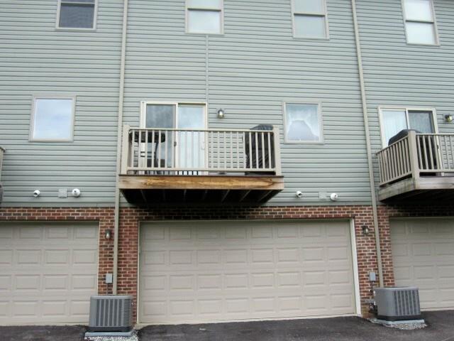 305 Wineberry Ridge Court Irwin, PA 15642 - Photo 17 of 19 Gallery Image 17