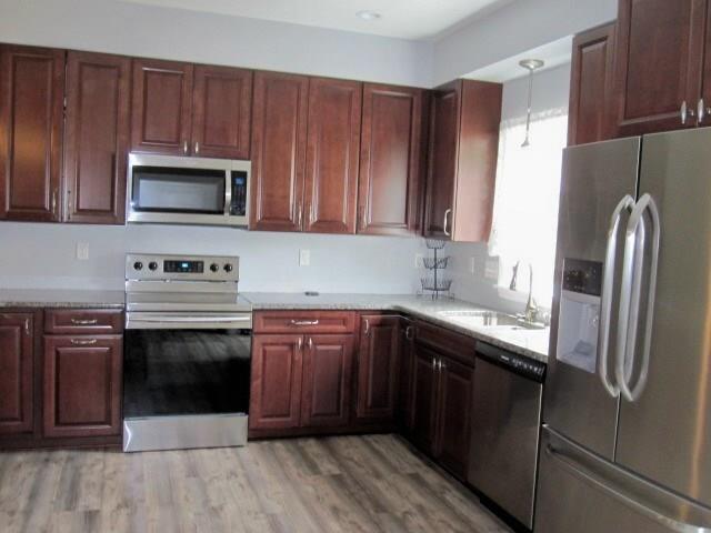 305 Wineberry Ridge Court Irwin, PA 15642 - Photo 4 of 19 Gallery Image 4