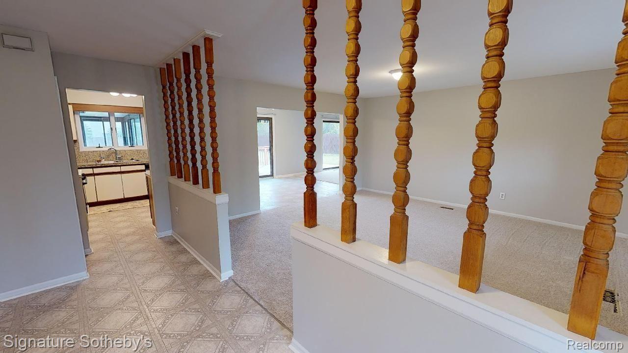 29453 Geraldine Road Farmington, MI 48336 - Photo 2 of 24 02.jpg