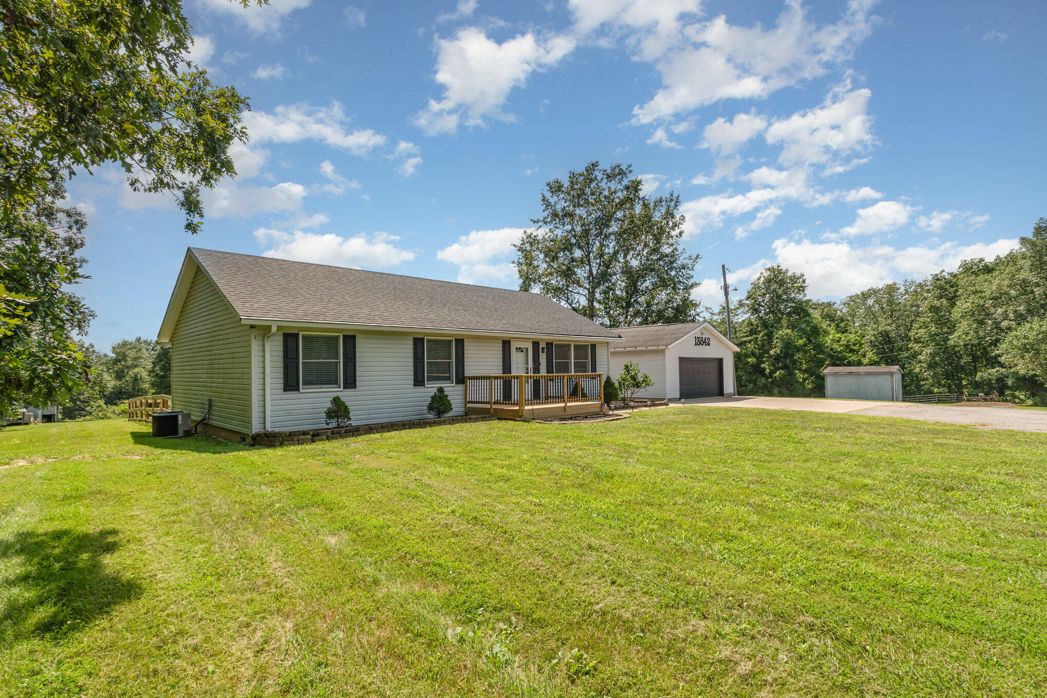 13542 Hissem Road Alexandria, KY 41001 - Photo 2 of 41 Gallery Image 2
