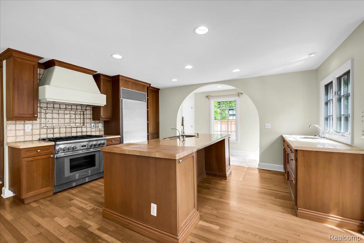 455 Linden Road Birmingham, MI 48009 - Photo 17 of 60 19-455 Linden Rd_18.jpg