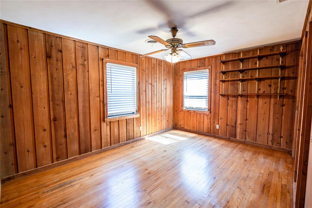 722 Storey Road Nocona, TX 76255 - Photo 12 of 40 a view of entryway with wooden floor