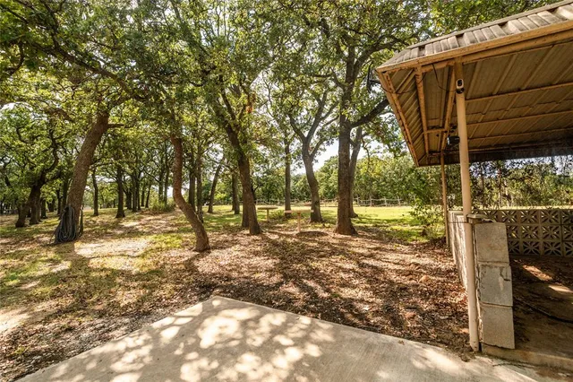 $950,000 | 722 Storey Road, Nocona, TX 76255