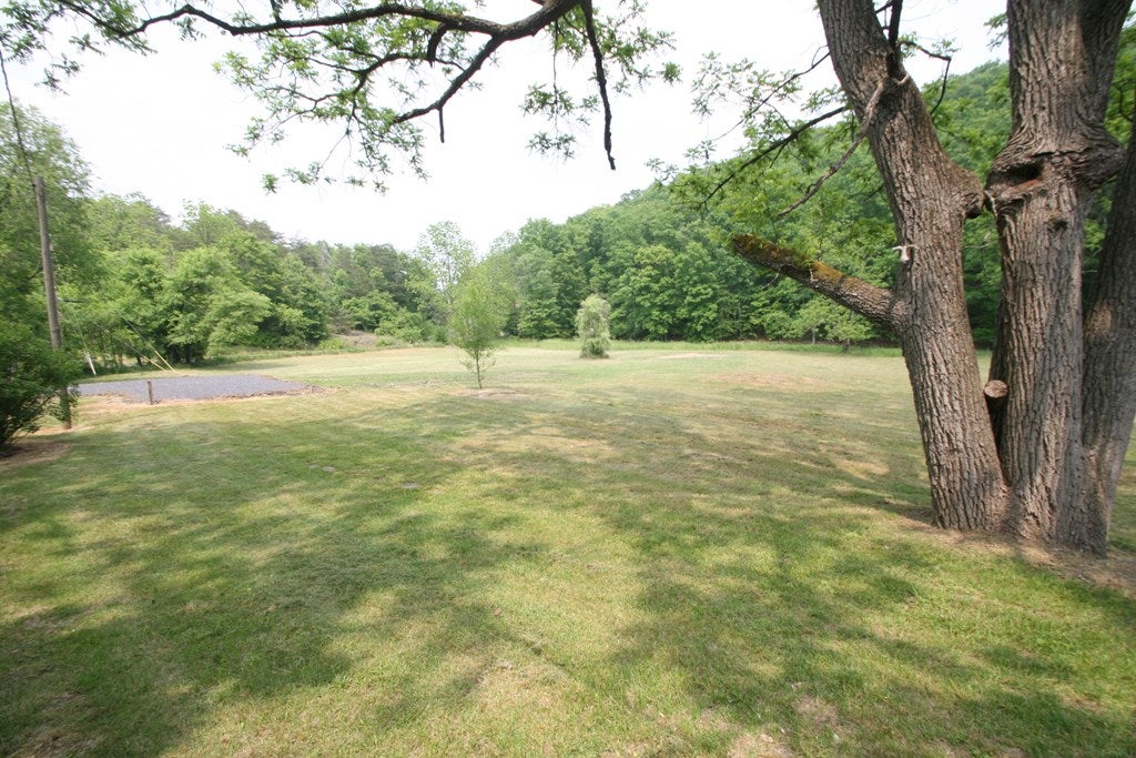 23479 Hollow Road Neelyton, PA 17239 - Photo 12 of 35 Gallery Image 12