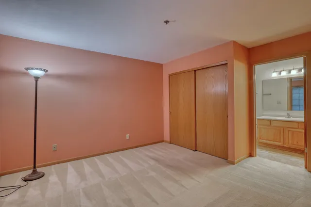 $274,000 | 18275 Brookfield Lake Drive, Unit 93, Brookfield, WI 53045