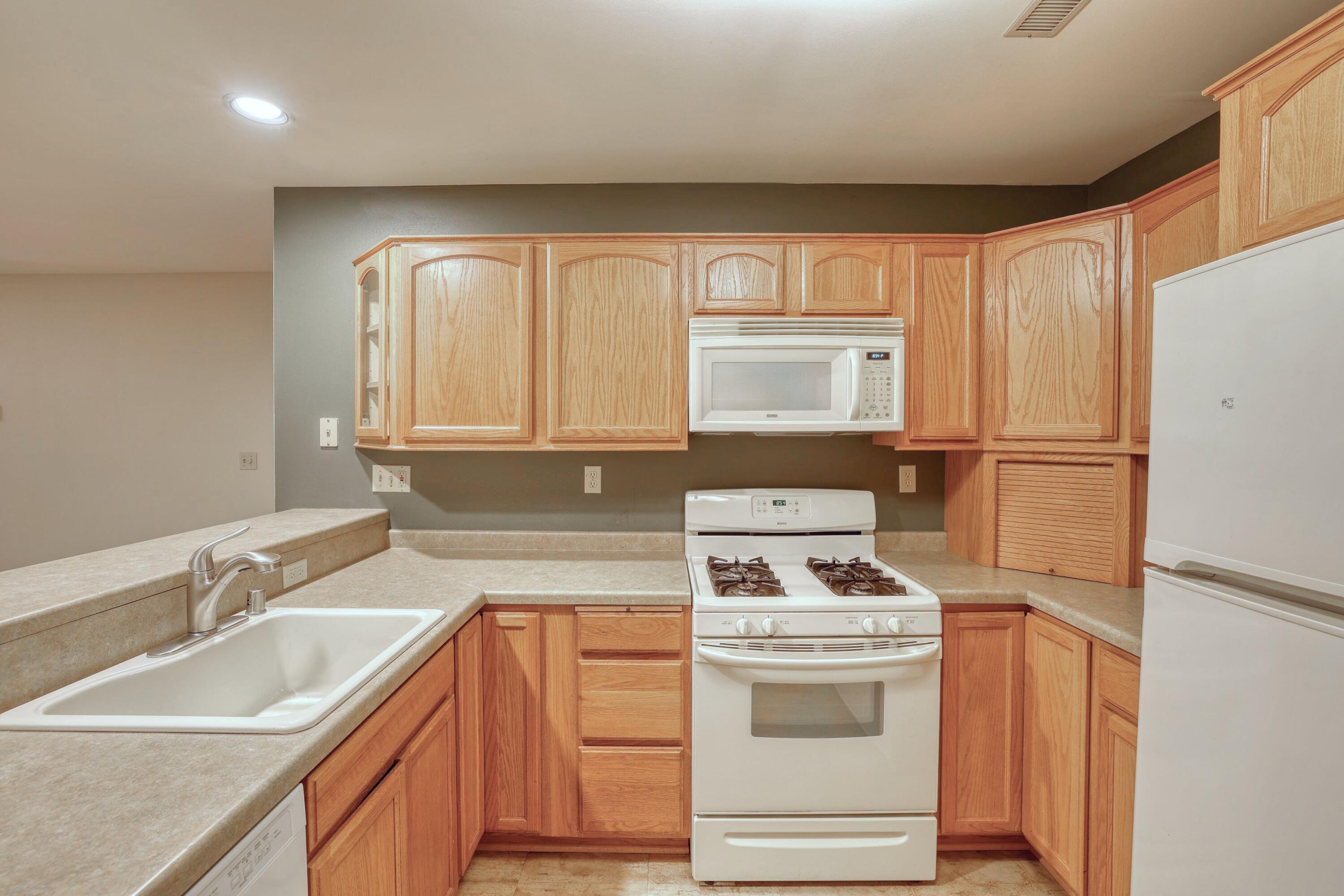 18275 Brookfield Lake Drive, Unit 93 Brookfield, WI 53045 - Photo 10 of 25 Kitchen 2