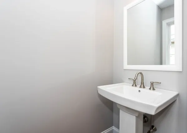 $5,100 | 33 Eddy Street, Unit 1, Waltham, MA 02453