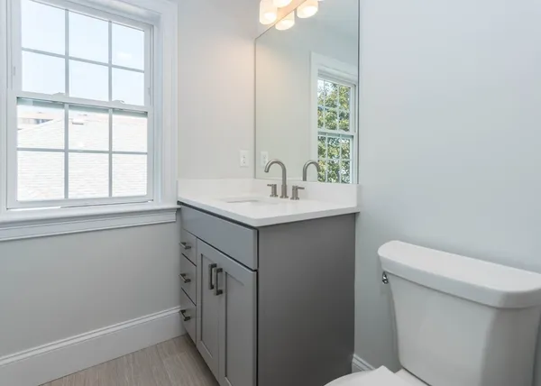 $5,100 | 33 Eddy Street, Unit 1, Waltham, MA 02453