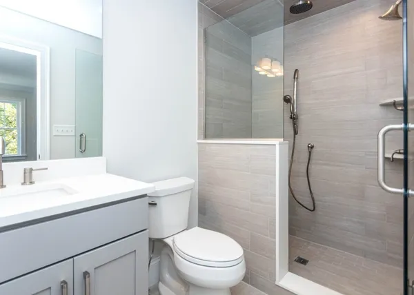 $5,100 | 33 Eddy Street, Unit 1, Waltham, MA 02453