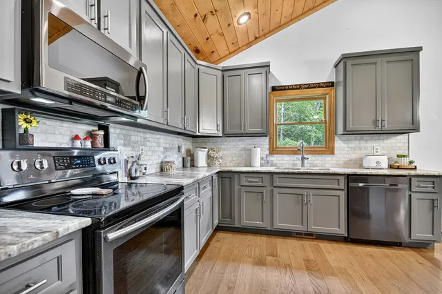 $563,900 | 380 Bear Trail, Murphy, NC 28906