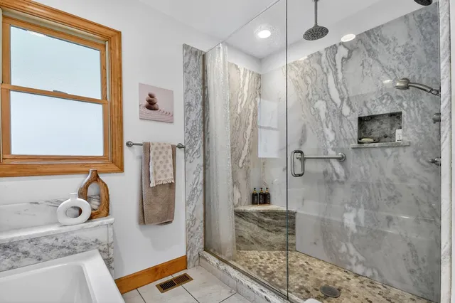 $563,900 | 380 Bear Trail, Murphy, NC 28906