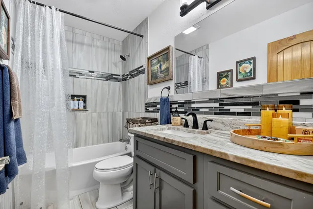 $563,900 | 380 Bear Trail, Murphy, NC 28906