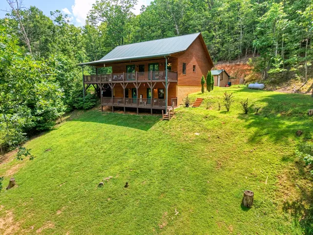 $563,900 | 380 Bear Trail, Murphy, NC 28906