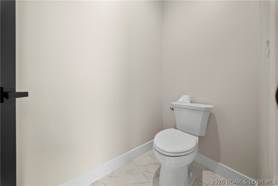 439 Red Bud Road Lake Ozark, MO 65049 - Photo 45 of 98 Private toliet room.