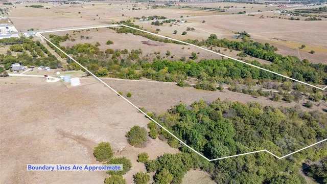 an aerial view of a tennis court