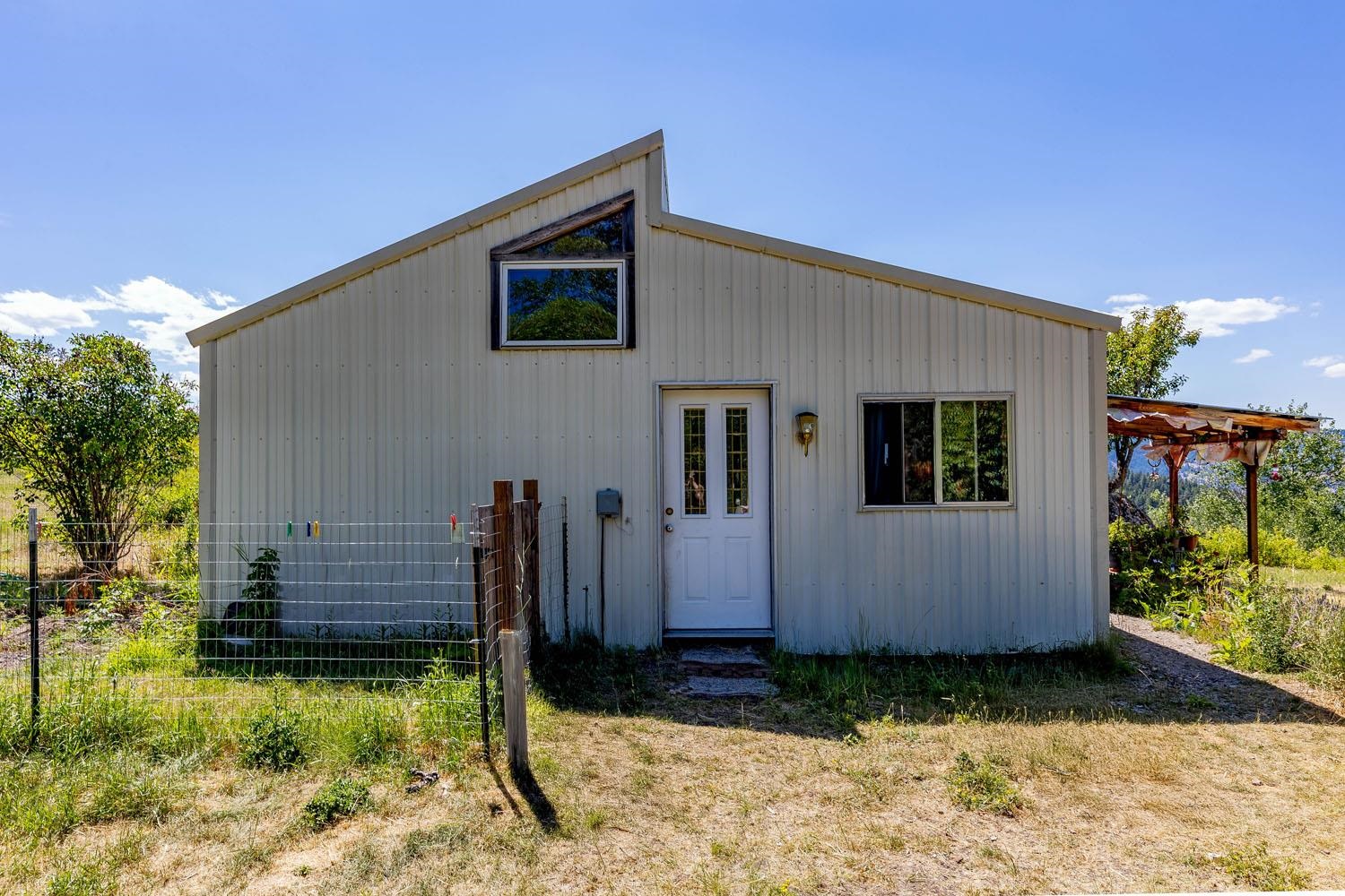 253 White Mountain Road Curlew, WA 99118 - Photo 2 of 49