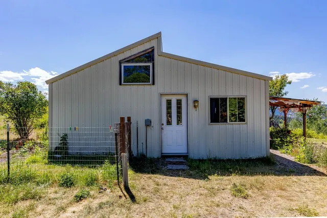 $349,000 | 253 White Mountain Road, Curlew, WA 99118