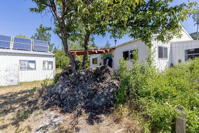 $349,000 | 253 White Mountain Road, Curlew, WA 99118