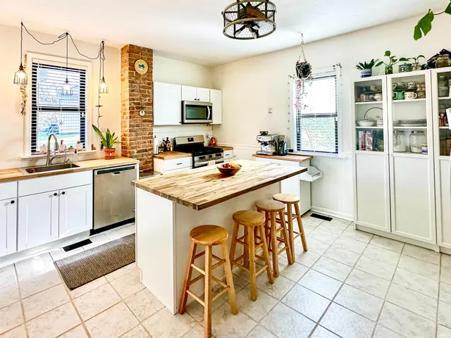 $374,900 | 2505 Meier Road, Evansville, IN 47720