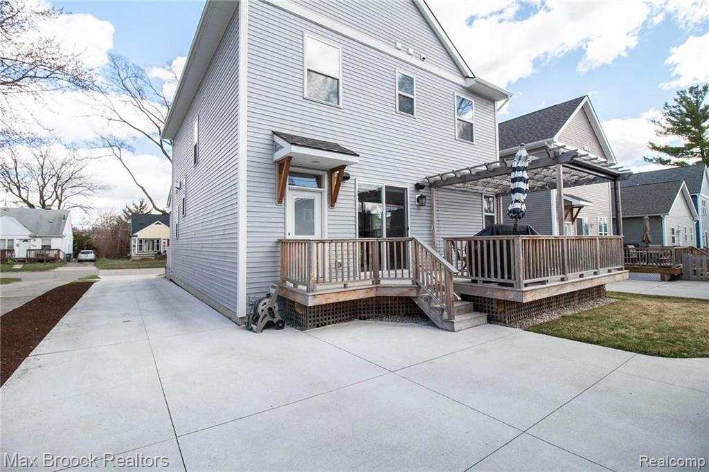 2813 Kenmore Road Berkley, MI 48072 - Photo 6 of 37