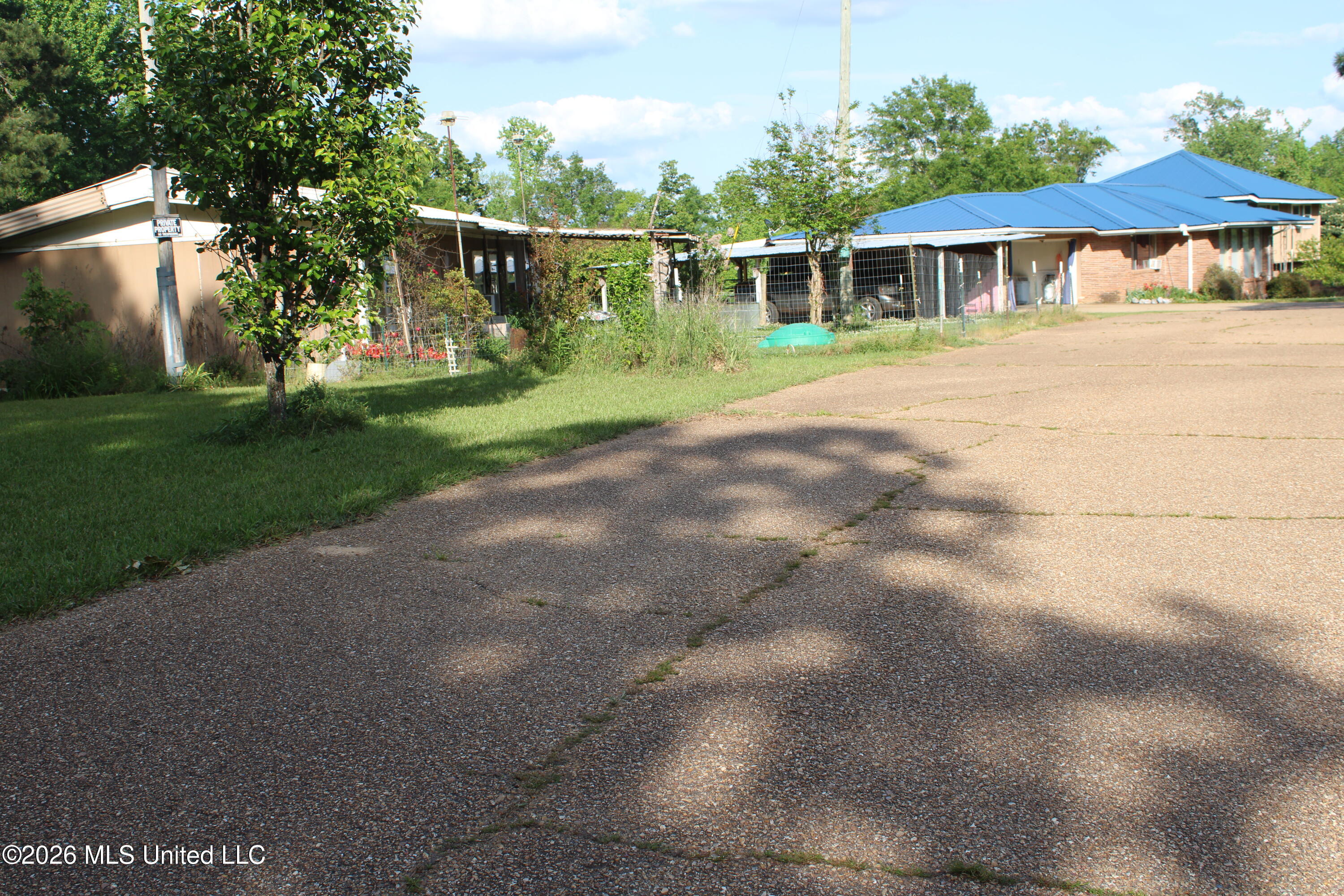 3085 Beauregard Road Wesson, MS 39191 - Photo 3 of 21 IMG_9428